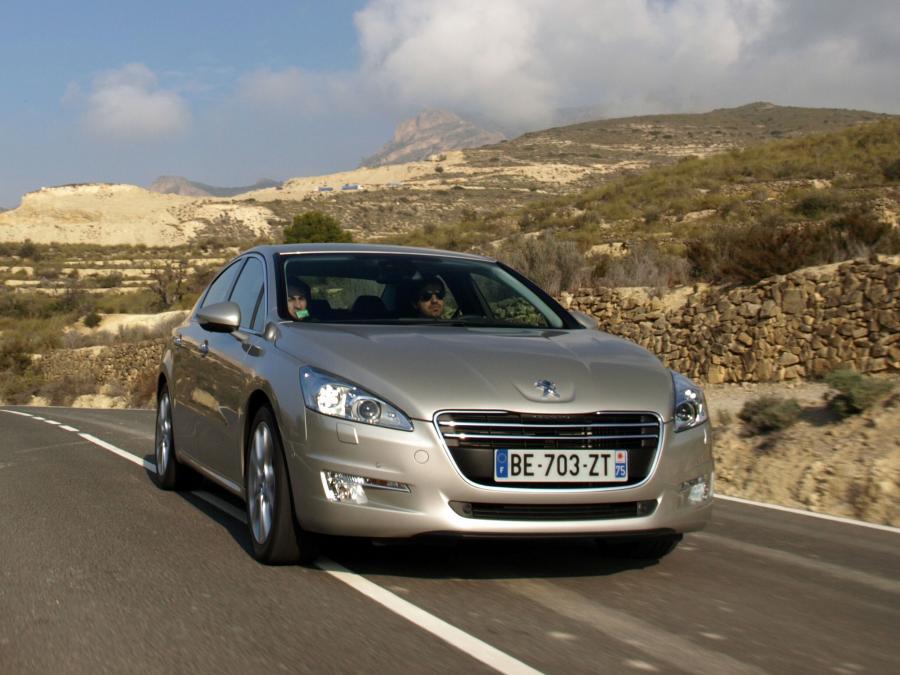  Peugeot 508 2010 года  (фото 28 из 47)